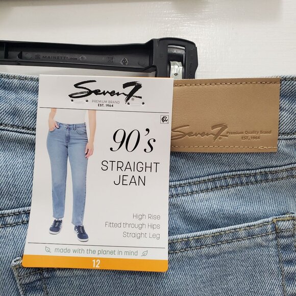 Seven7 90's Straight Jean Women's Light Wash High Rise Relaxed Denim NWT Size 12 - Picture 6 of 8